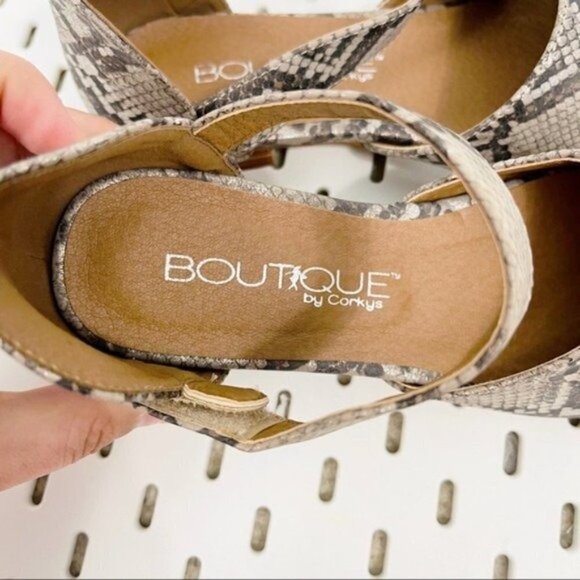 Boutique by CORKY’S Zenobia Taupe Metallic Snake Embossed D'Orsay Flats - size 6 - Picture 3 of 9